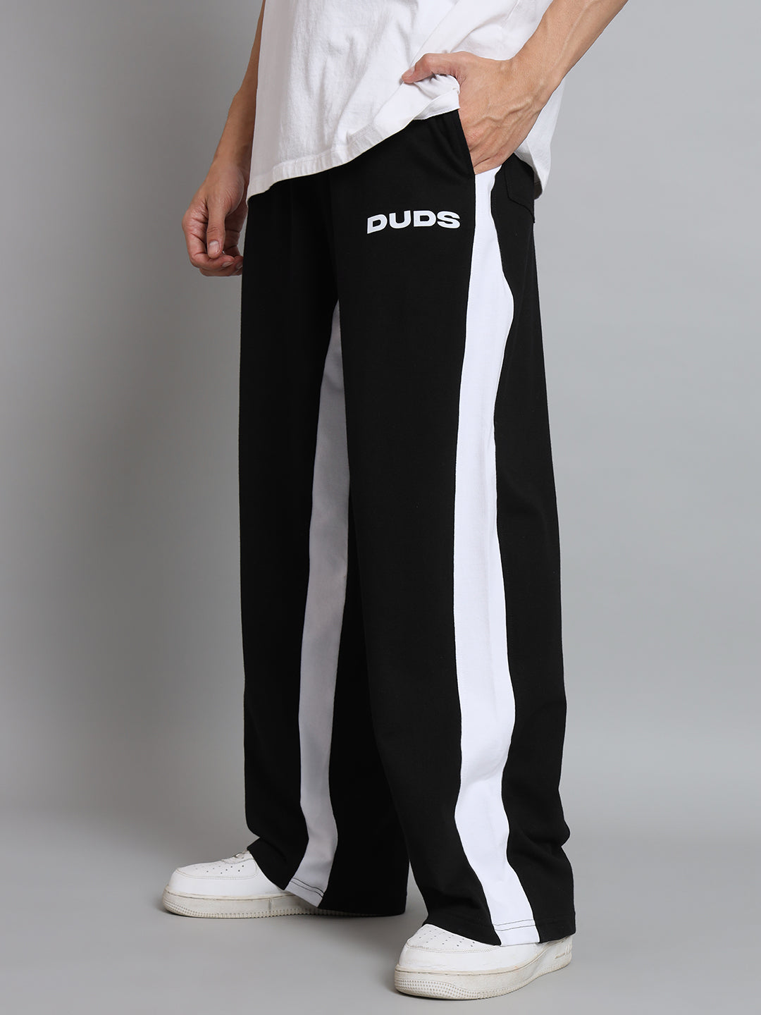 Contrast Side Seam Baggy Joggers (Black) - Wearduds