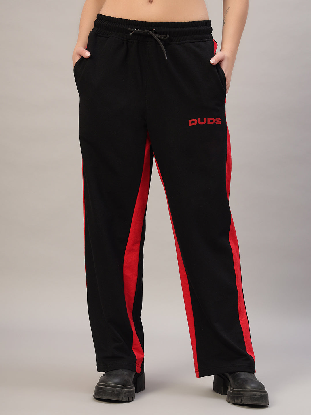 WOMEN'S SIDE SEAM BAGGY JOGGERS (BLACK-RED)