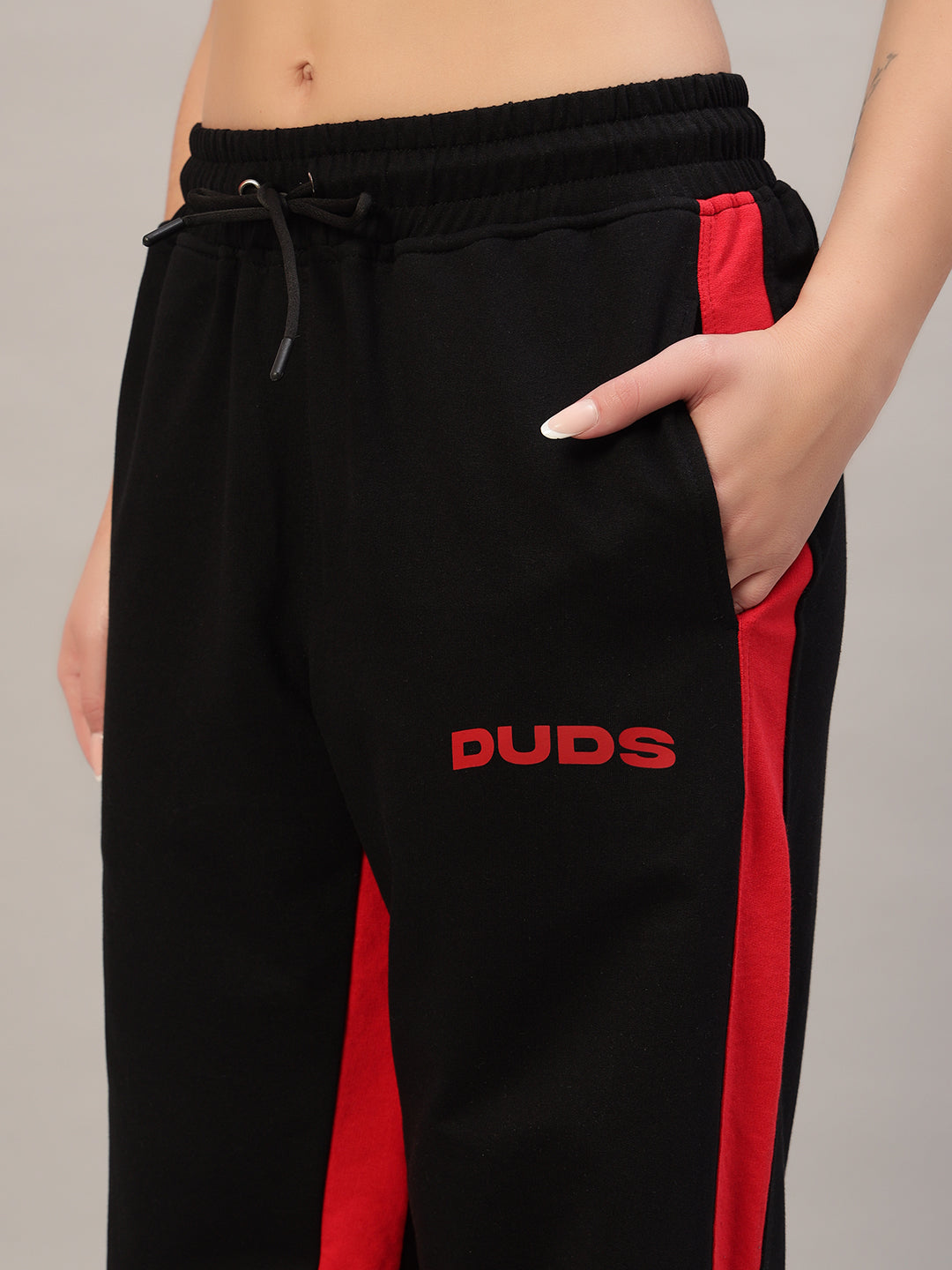 WOMEN'S SIDE SEAM BAGGY JOGGERS (BLACK-RED)