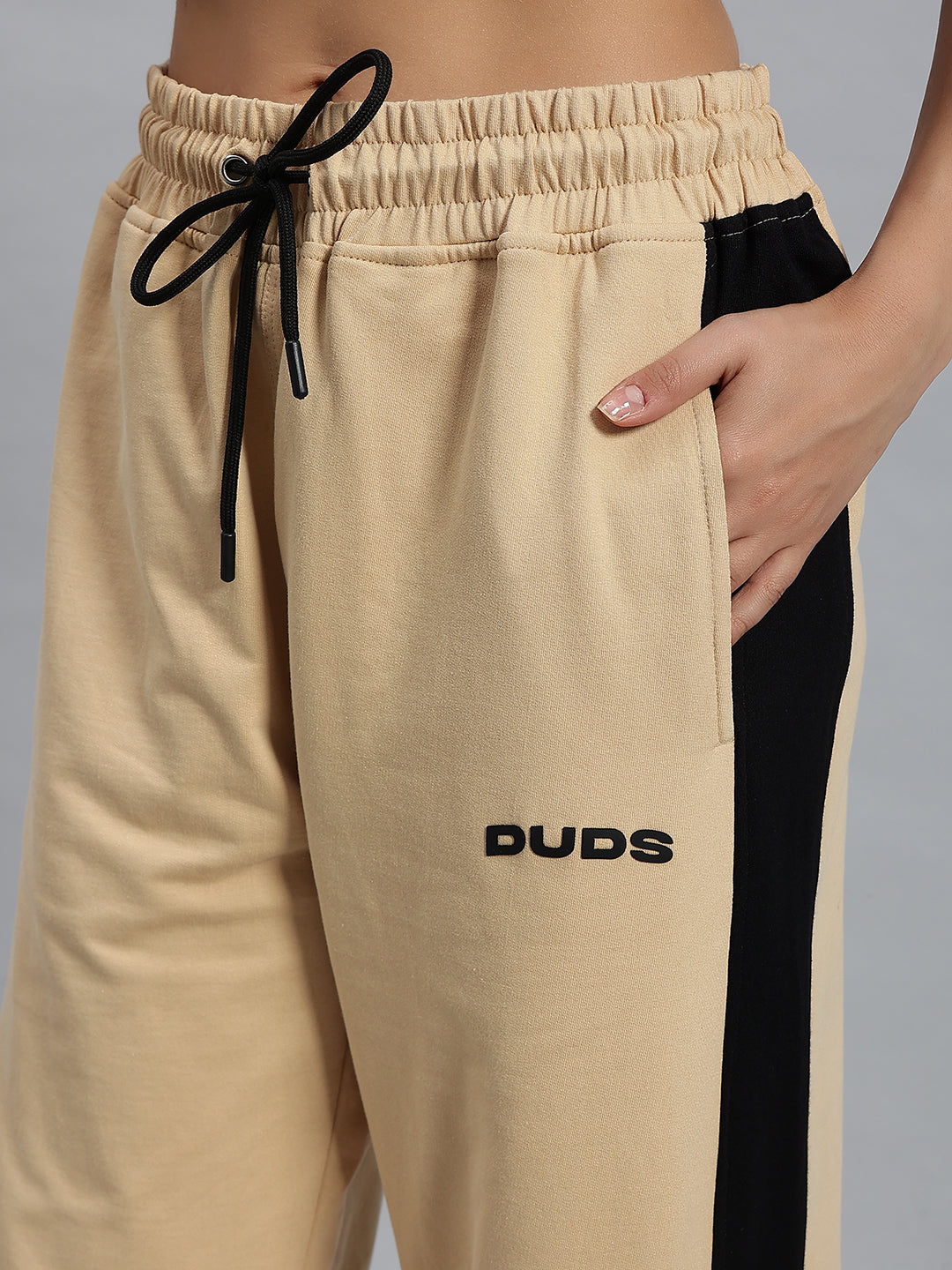 WOMEN'S HURTLE BAGGY JOGGERS (BEIGE-BLACK)