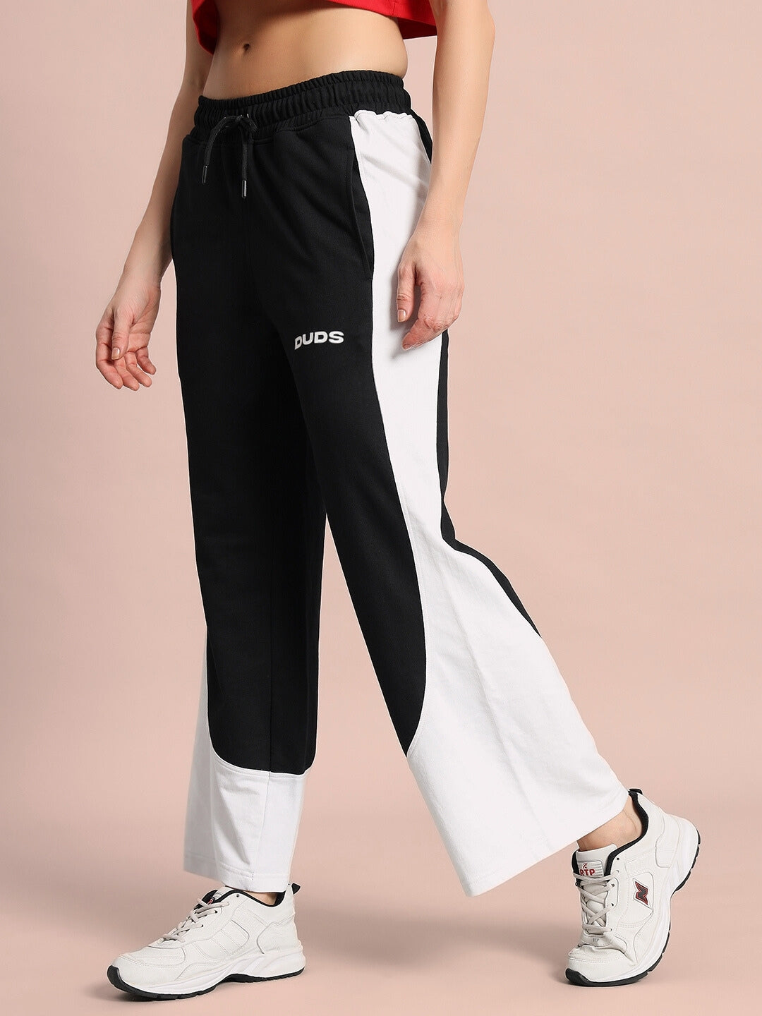 WOMEN'S HURTLE BAGGY JOGGERS (BLACK-WHITE)