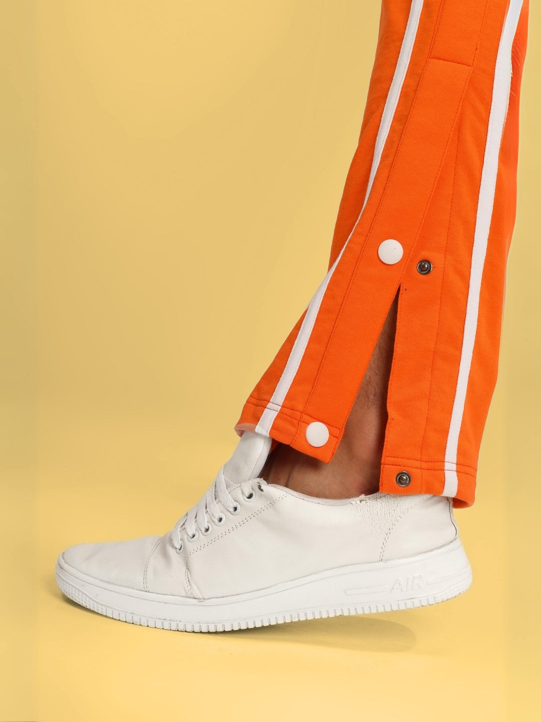 CONTRAST PANEL JOGGER (ORANGE)