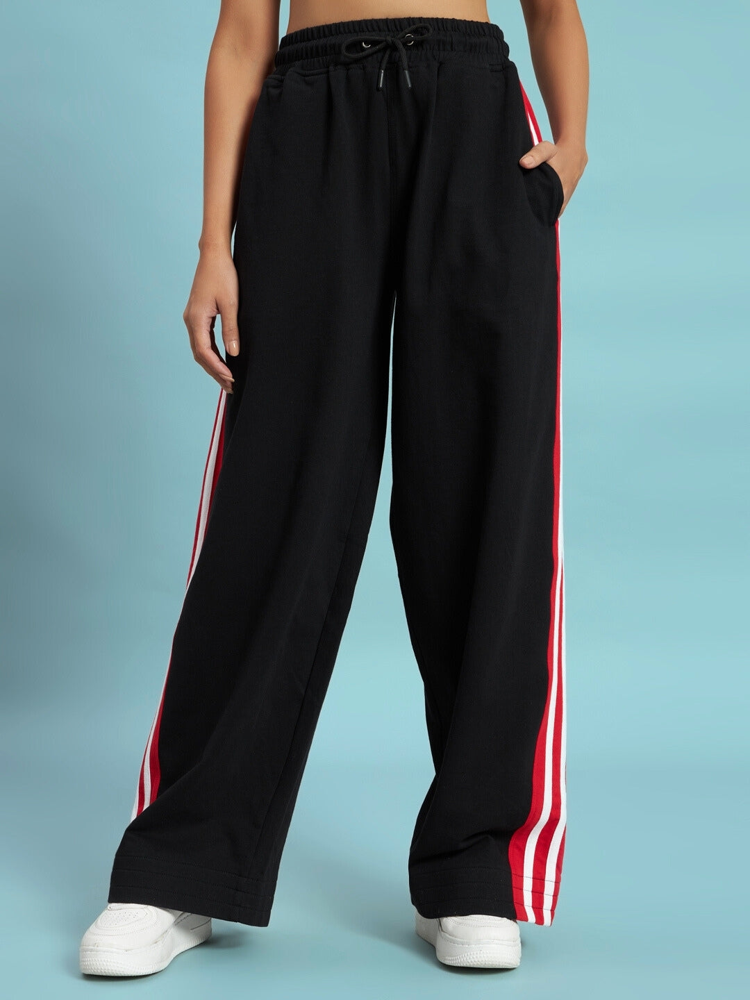 WOMEN'S MILANO RELAXED-FIT JOGGERS (BLACK-RED)