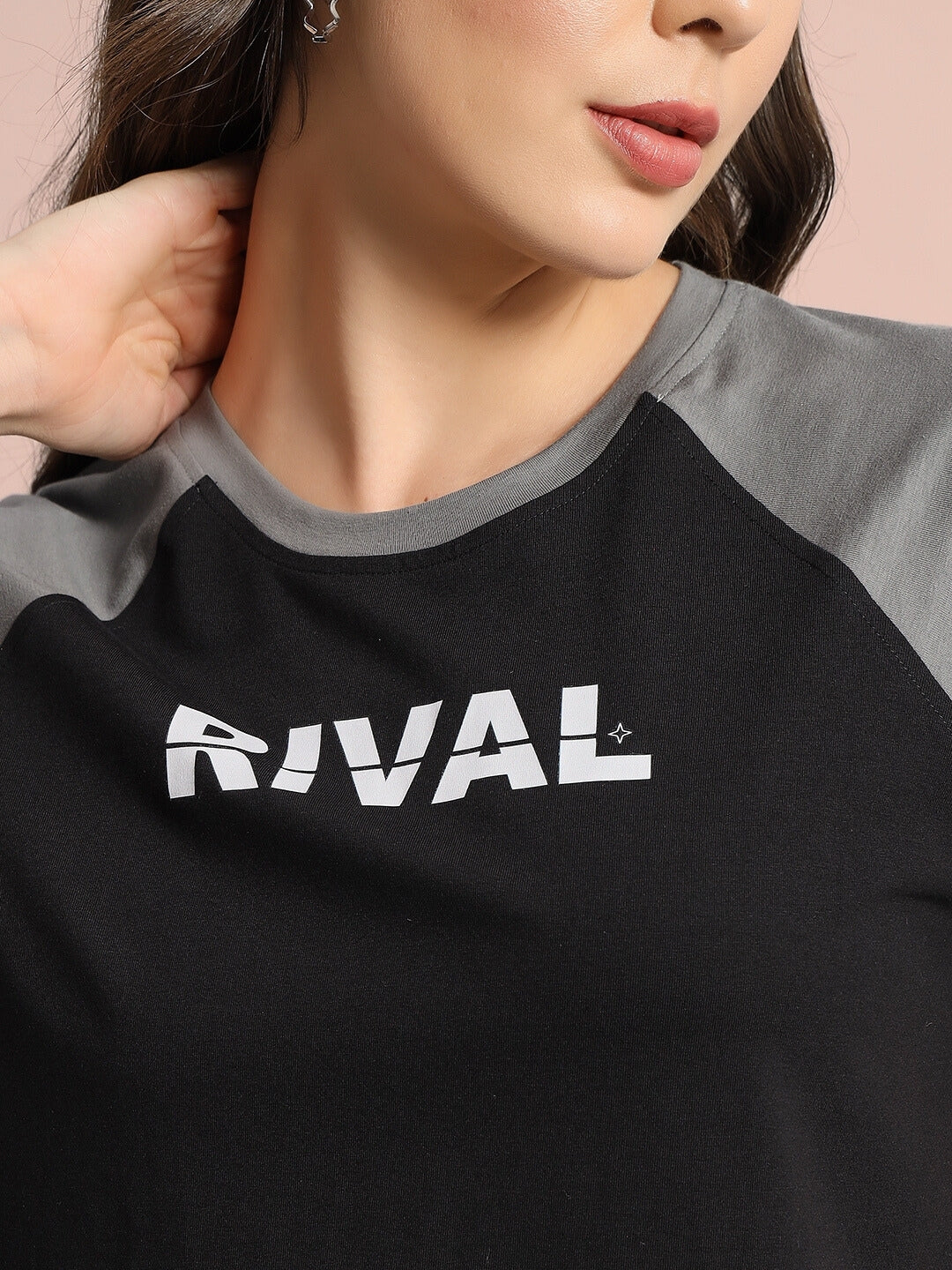 Rival Raglan Crop-Top (Black Grey)