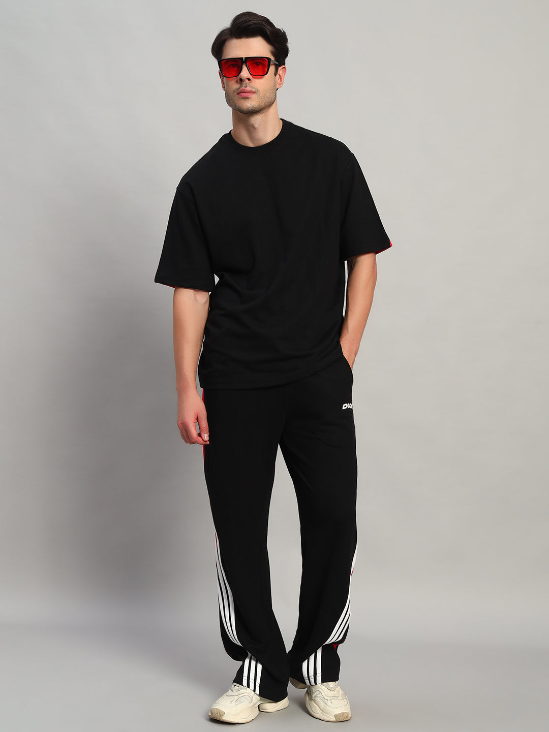 TANGLE RELAXED-FIT JOGGERS (BLACK-RED)