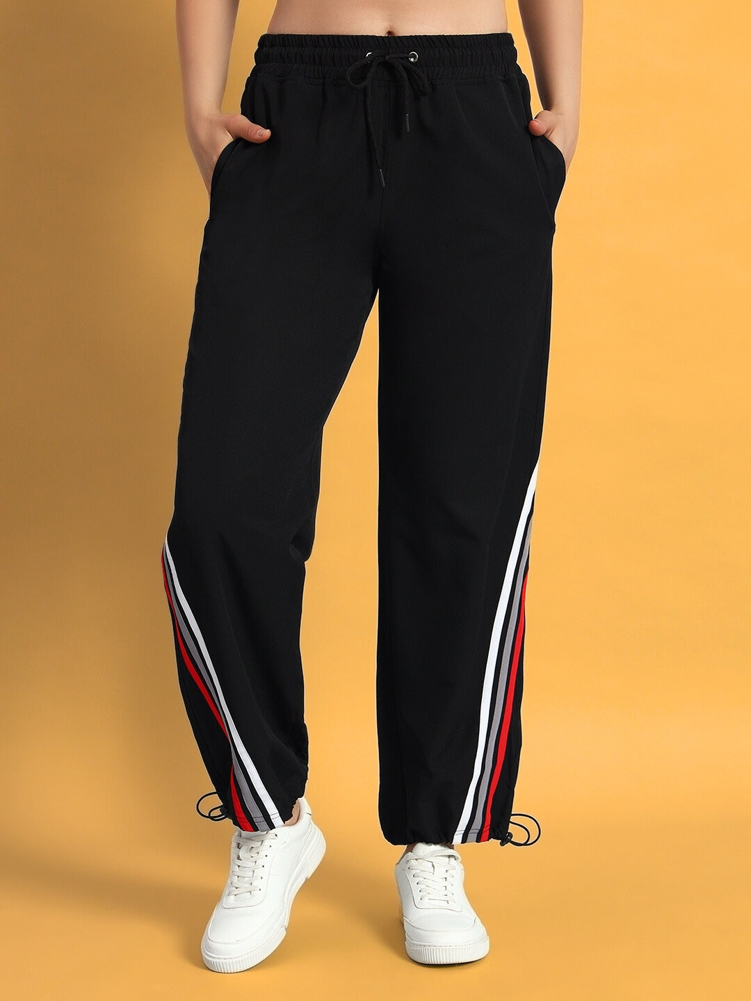 WOMEN'S DOBBIN RELAXED FIT JOGGER (BLACK)