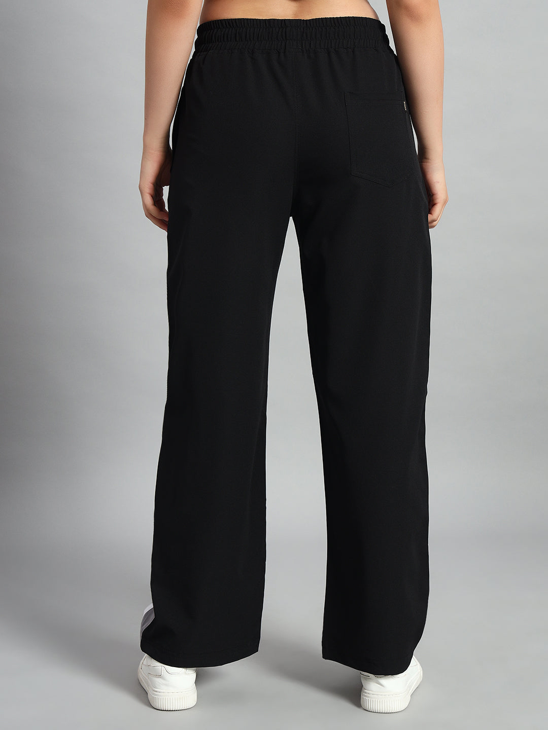 Women's Nitro Relaxed Fit Cargo Pants (Black)