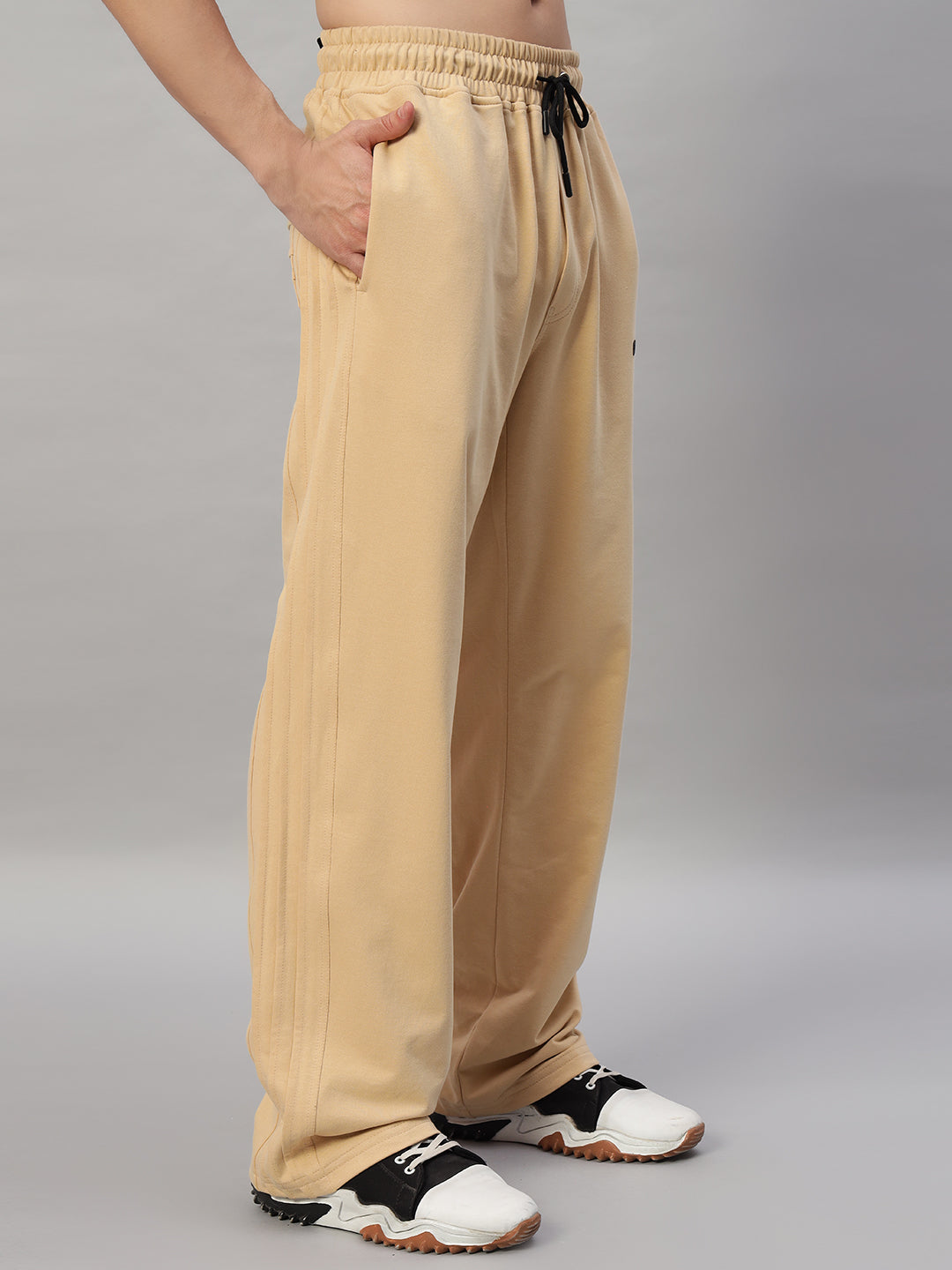 QUANTUM RELAXED-FIT JOGGERS (BEIGE)