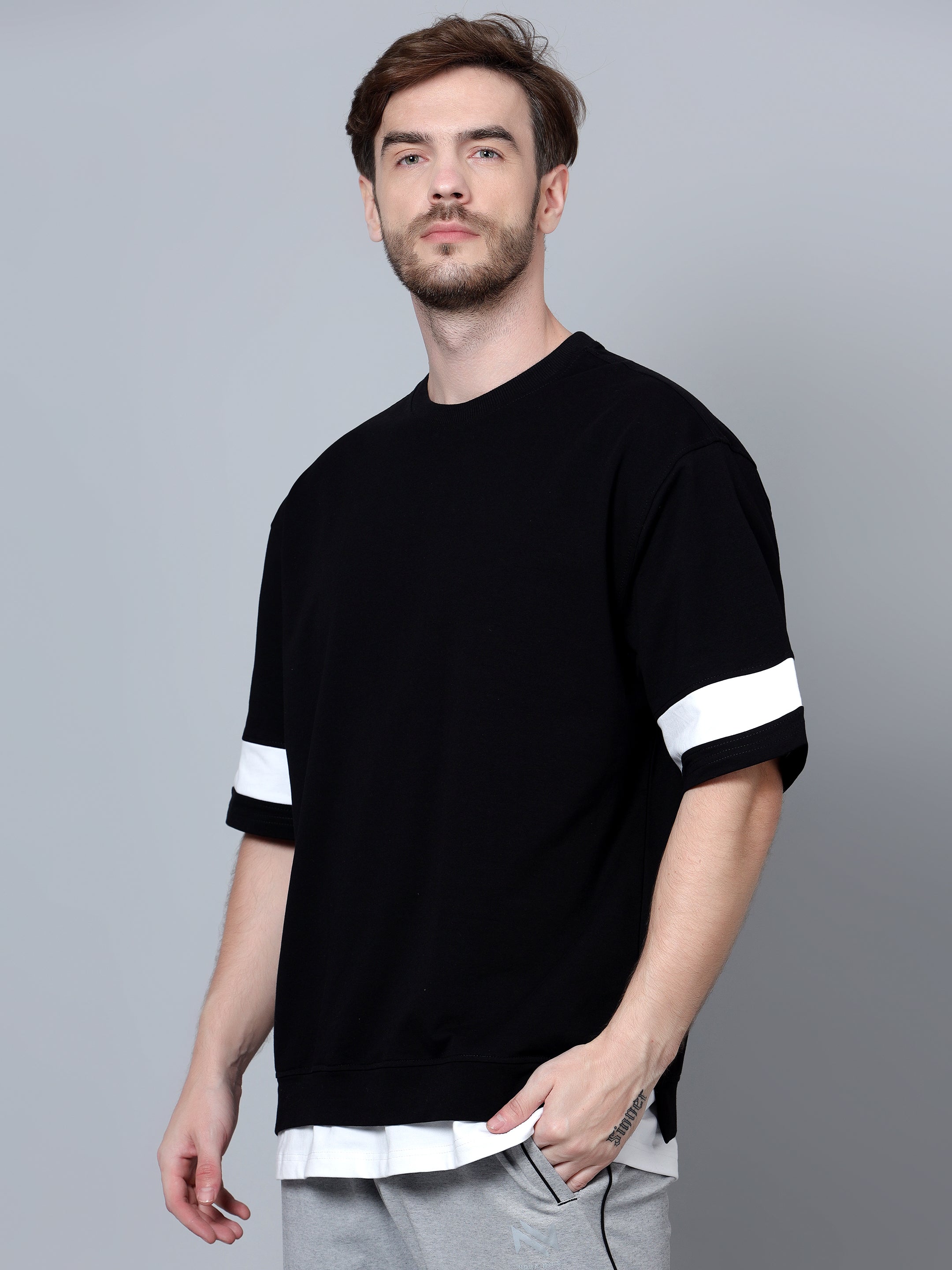 Black & White Over-Sized T-Shirt - Wearduds