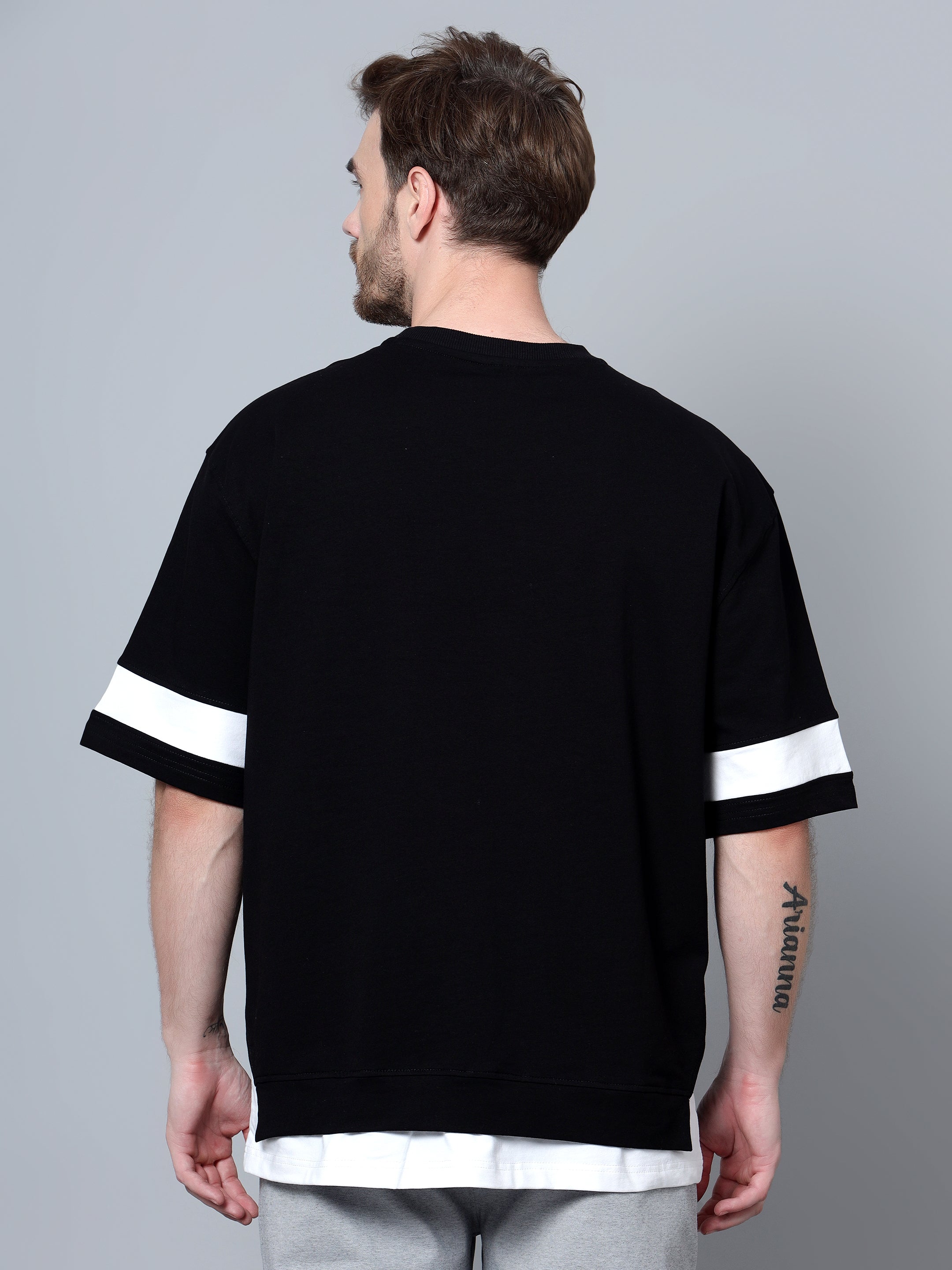 Black & White Over-Sized T-Shirt - Wearduds