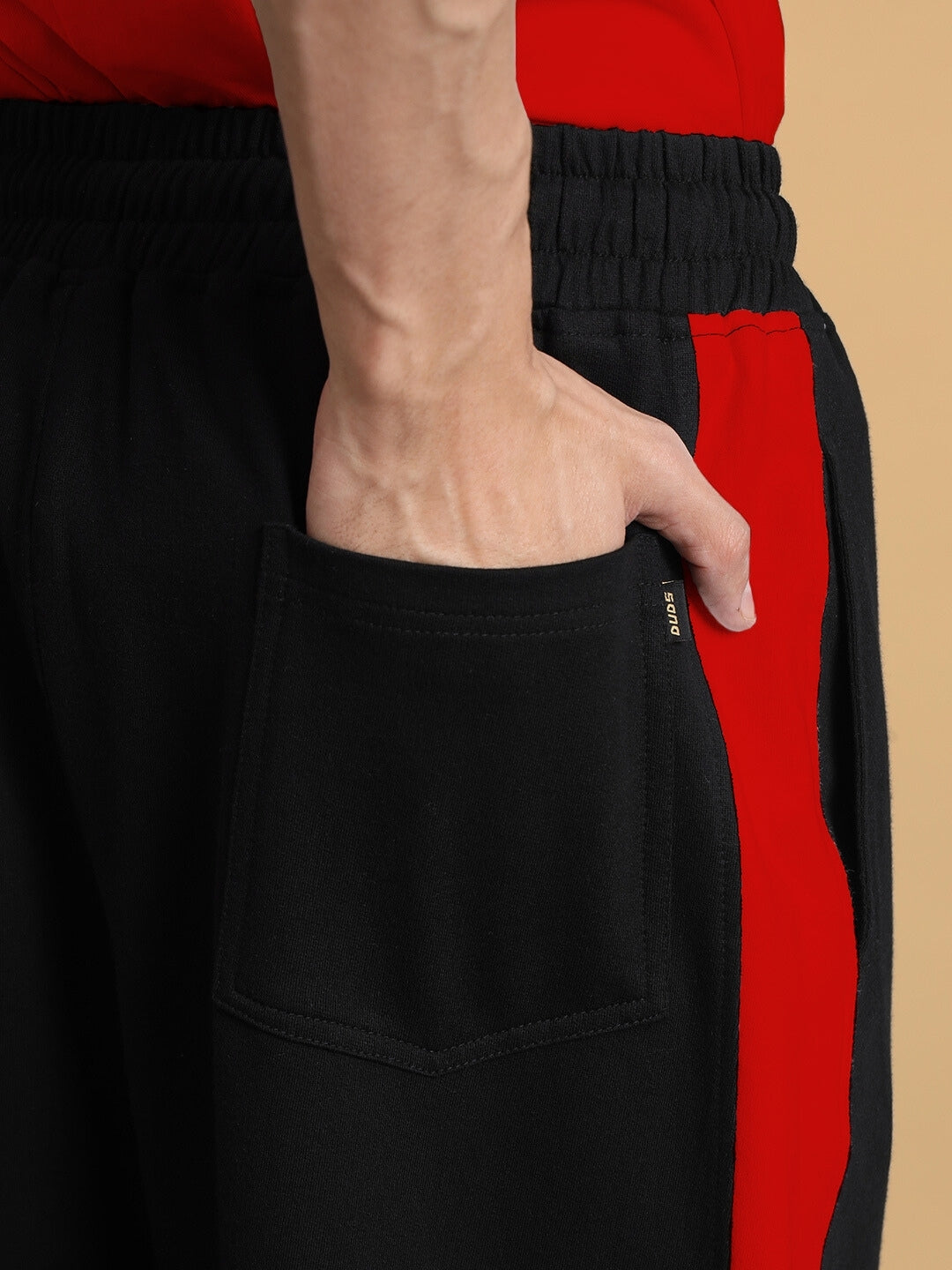 SIDE SEAM BAGGY JOGGERS (BLACK-RED)