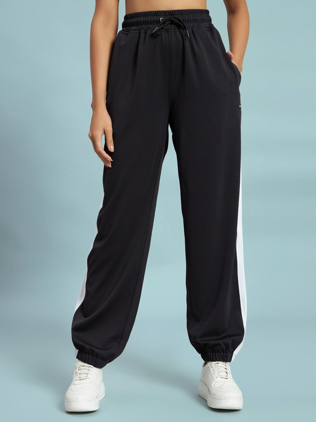 WOMEN'S EUPHORIA JOGGERS (BLACK-WHITE)