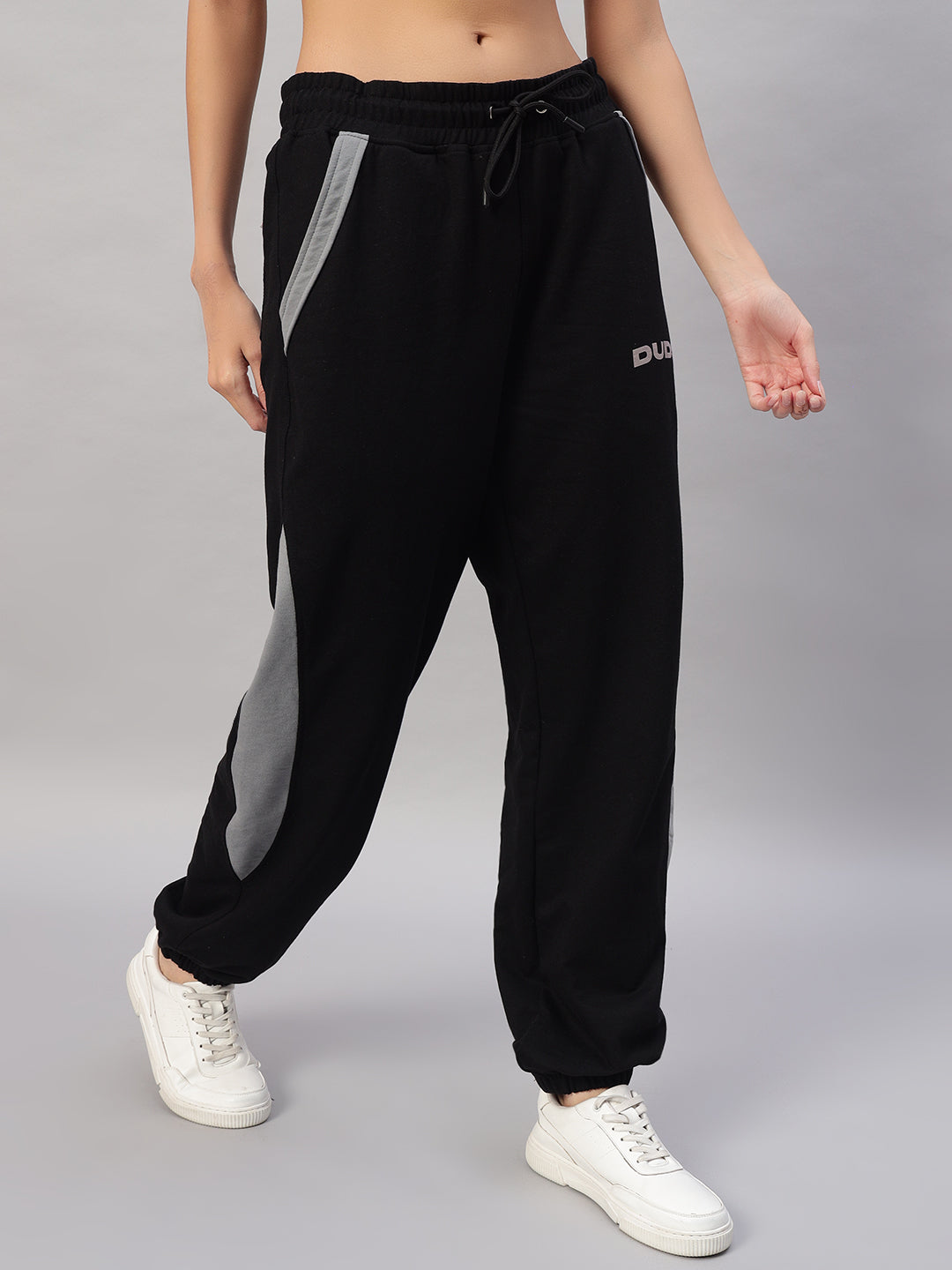 WOMEN'S TRACKPOINT BAGGY JOGGERS (BLACK-GREY)