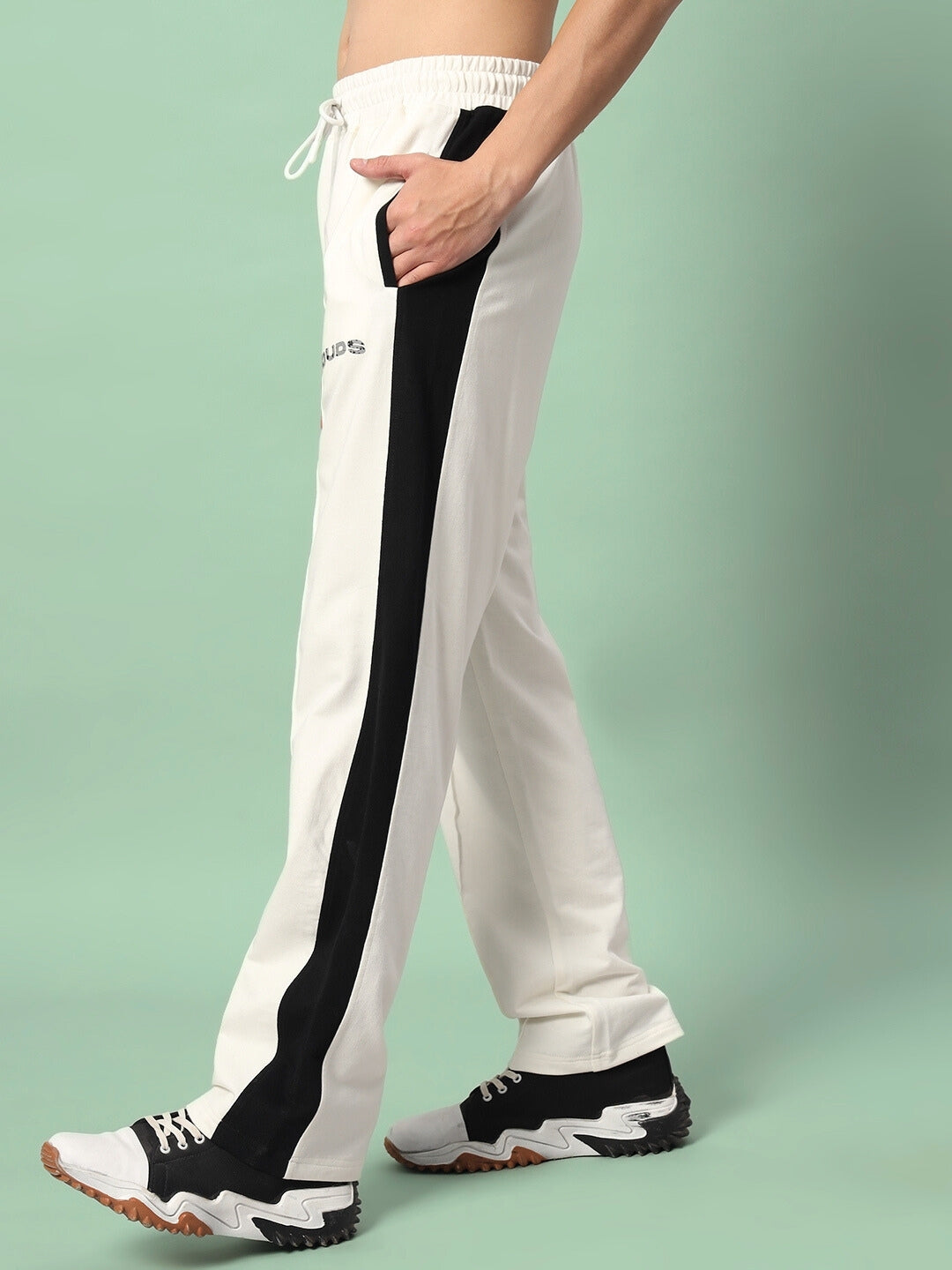 BREEZER SIDE CONTRAST JOGGERS (OFF-WHITE BLACK)