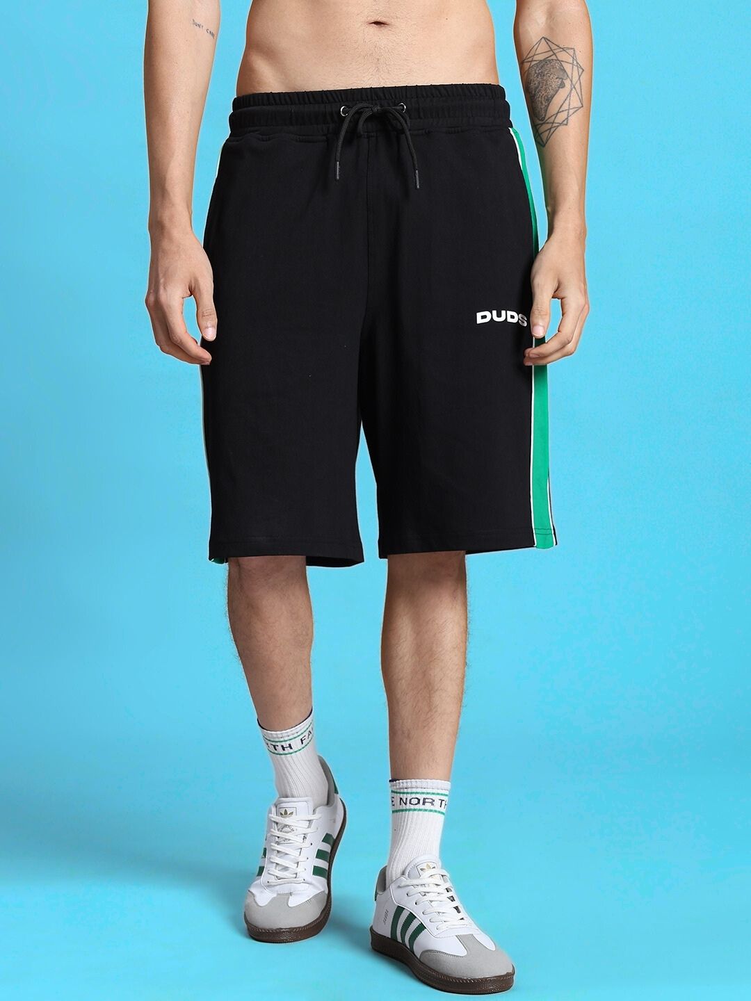 METEORIC REGULAR FIT SHORTS (BLACK)