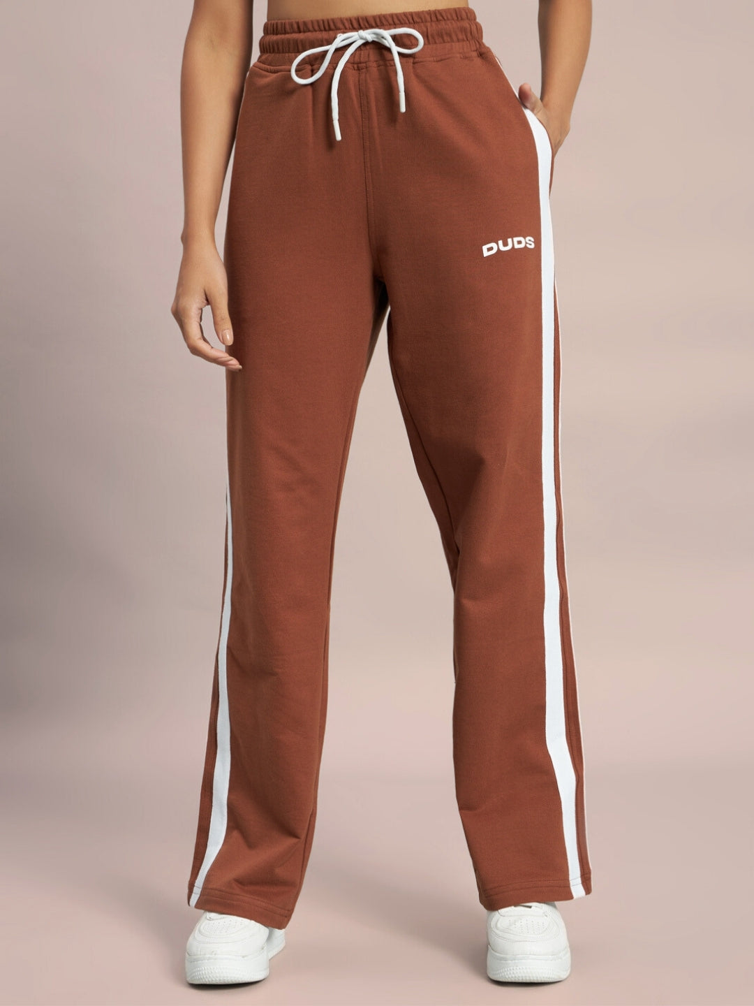 WOMEN'S FUTURE ICON 2 STRIPE JOGGER (BROWN)