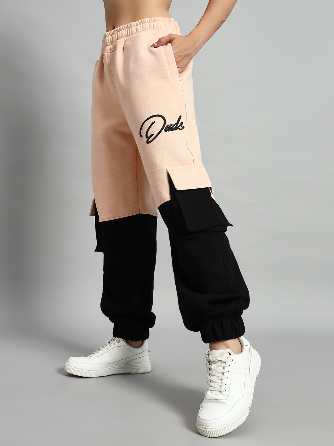 Women's Regiment Fleece Pant (Beige-Black)