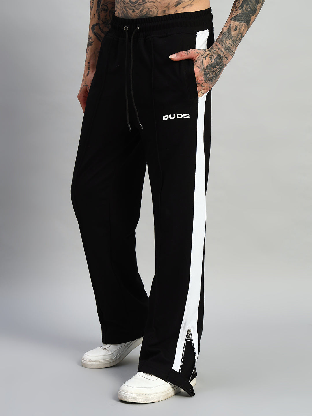 WONDER SLIT ZIPPER JOGGERS (BLACK-WHITE)