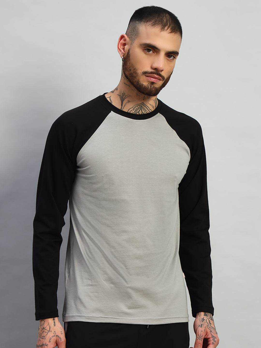 FITFLOW SLIM FIT SWEATSHIRT (BLACK-GREY)