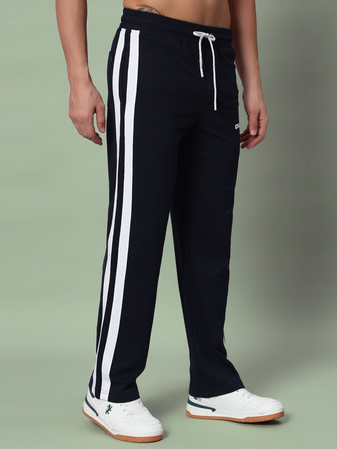 FUTURE ICON 2 STRIPE JOGGER (BLACK)