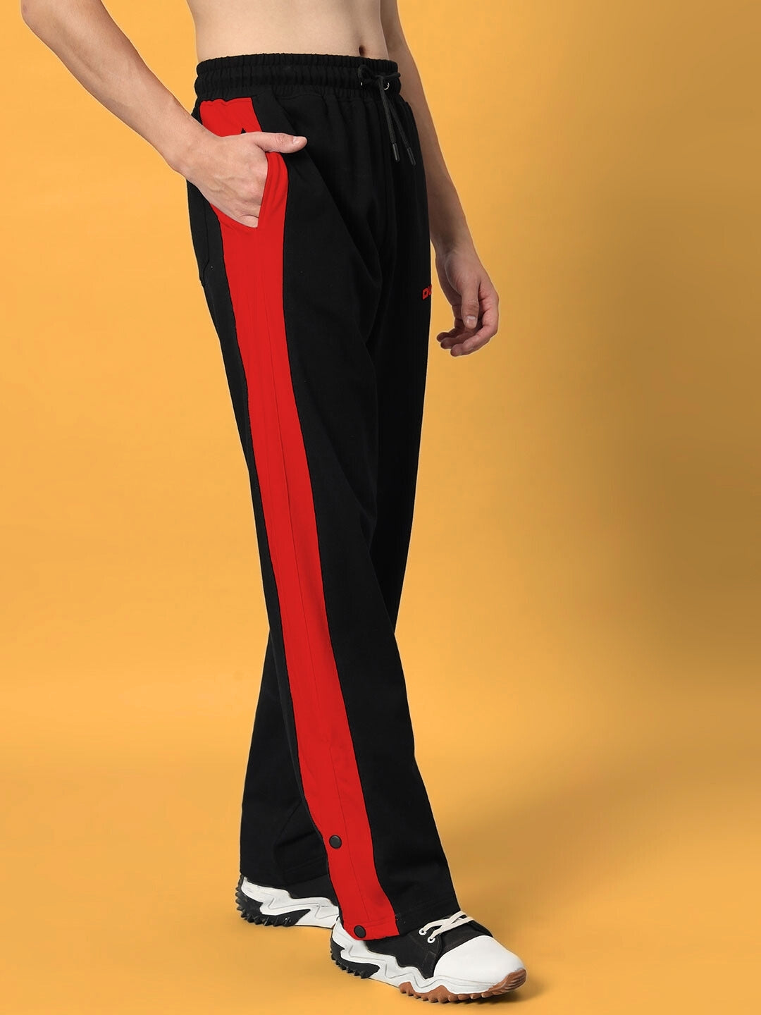 FLURRY CONTRAST JOGGERS (BLACK-RED)