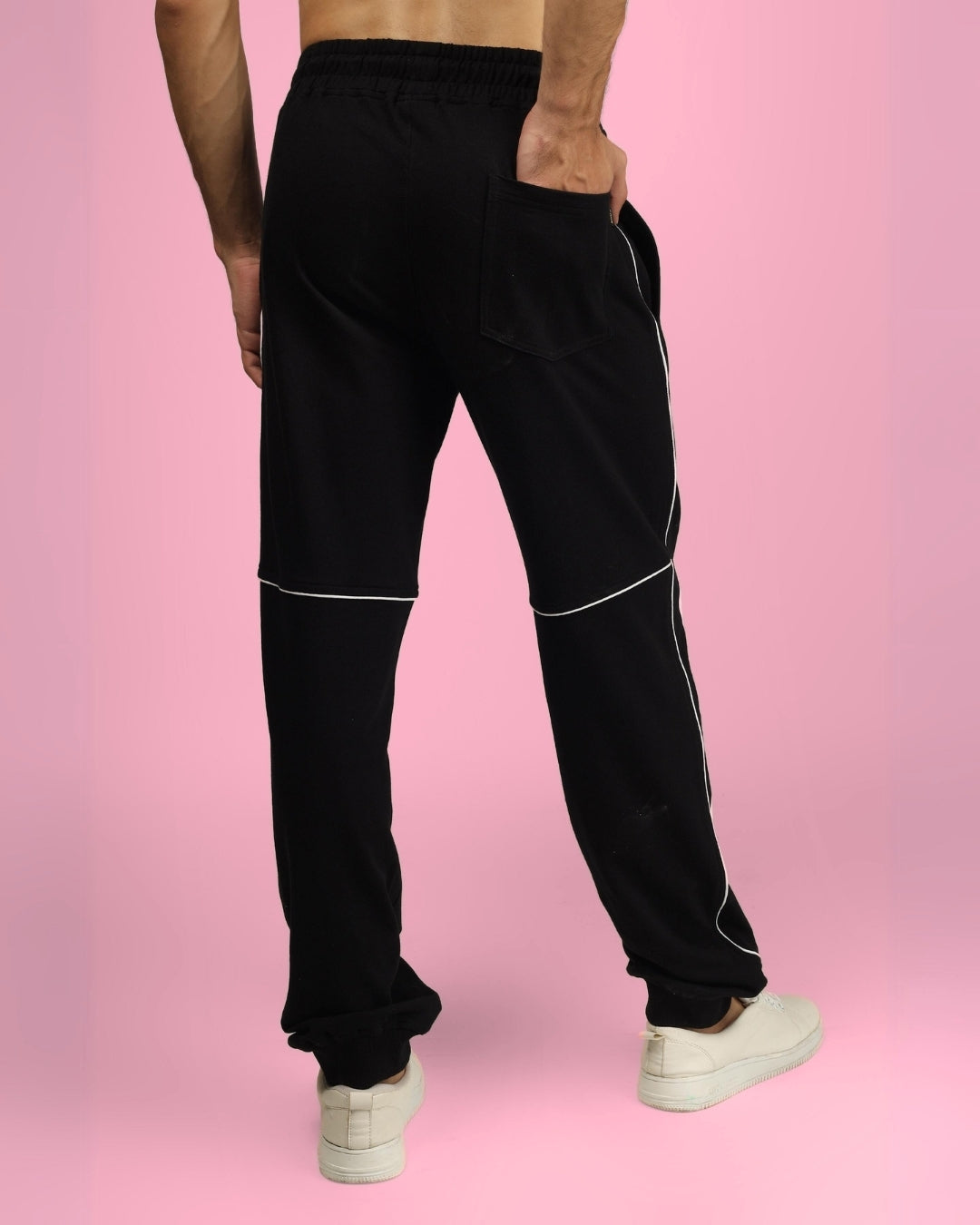 DUDS ESSENTIAL JOGGERS (BLACK)