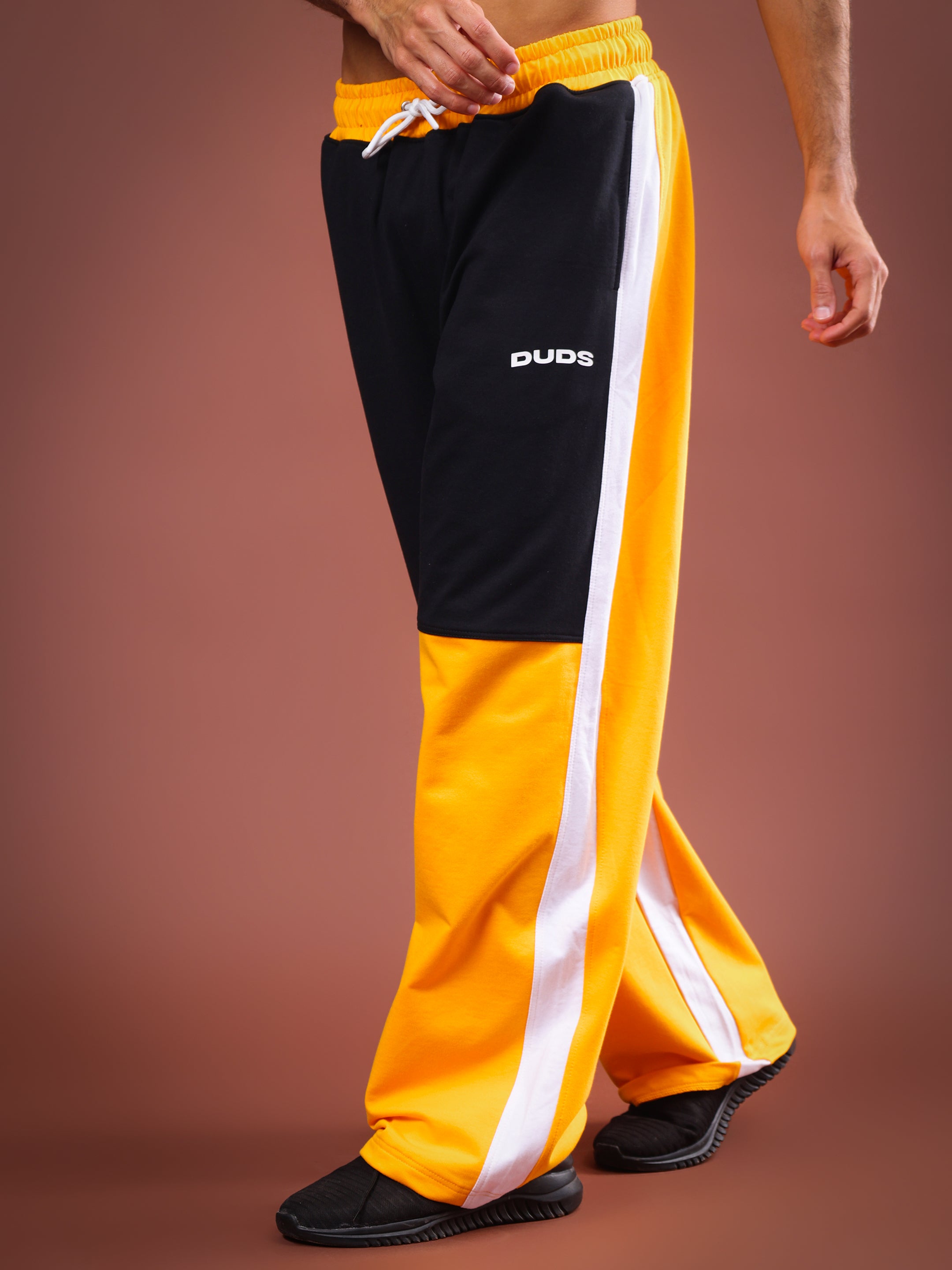 MERAKI BAGGY JOGGERS (YELLOW-BLACK)