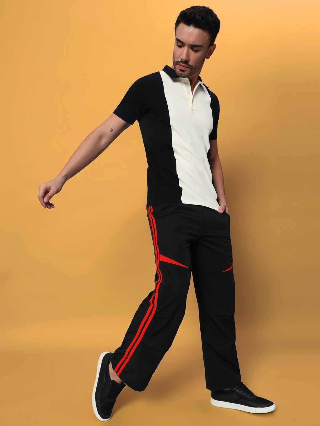 Drove Relaxed Fit Cargo Pants (Black-Red)