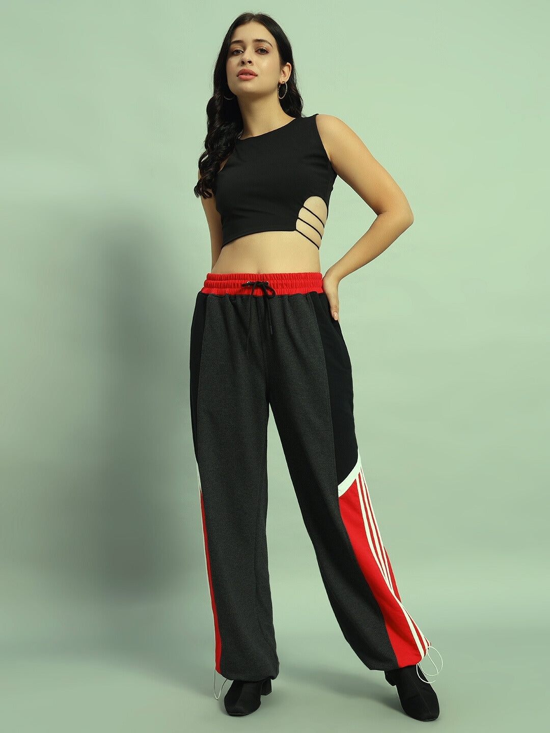 WOMEN'S SNICKER RELAXED-FIT JOGGERS (D GREY-RED)