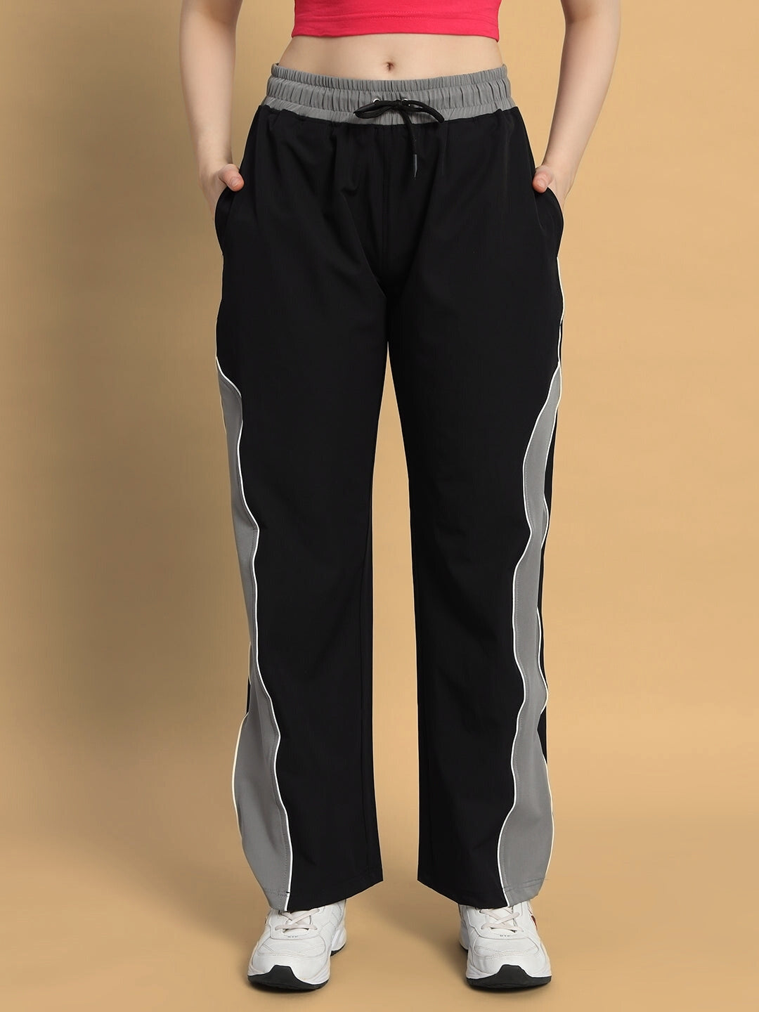 Women's Strom Relaxed Fit Cargo Pants (Black-Grey)