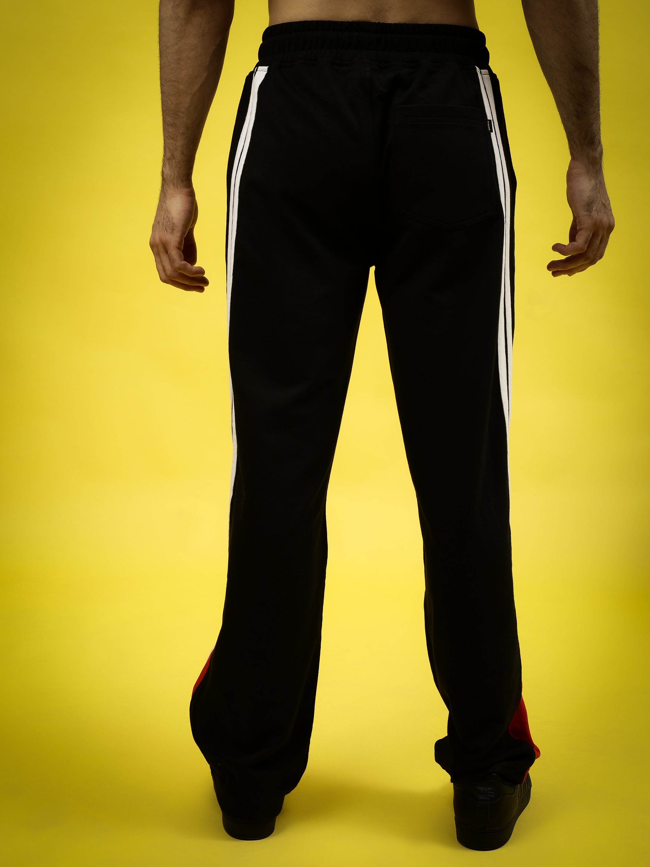 TORNADO JOGGERS (BLACK RED)