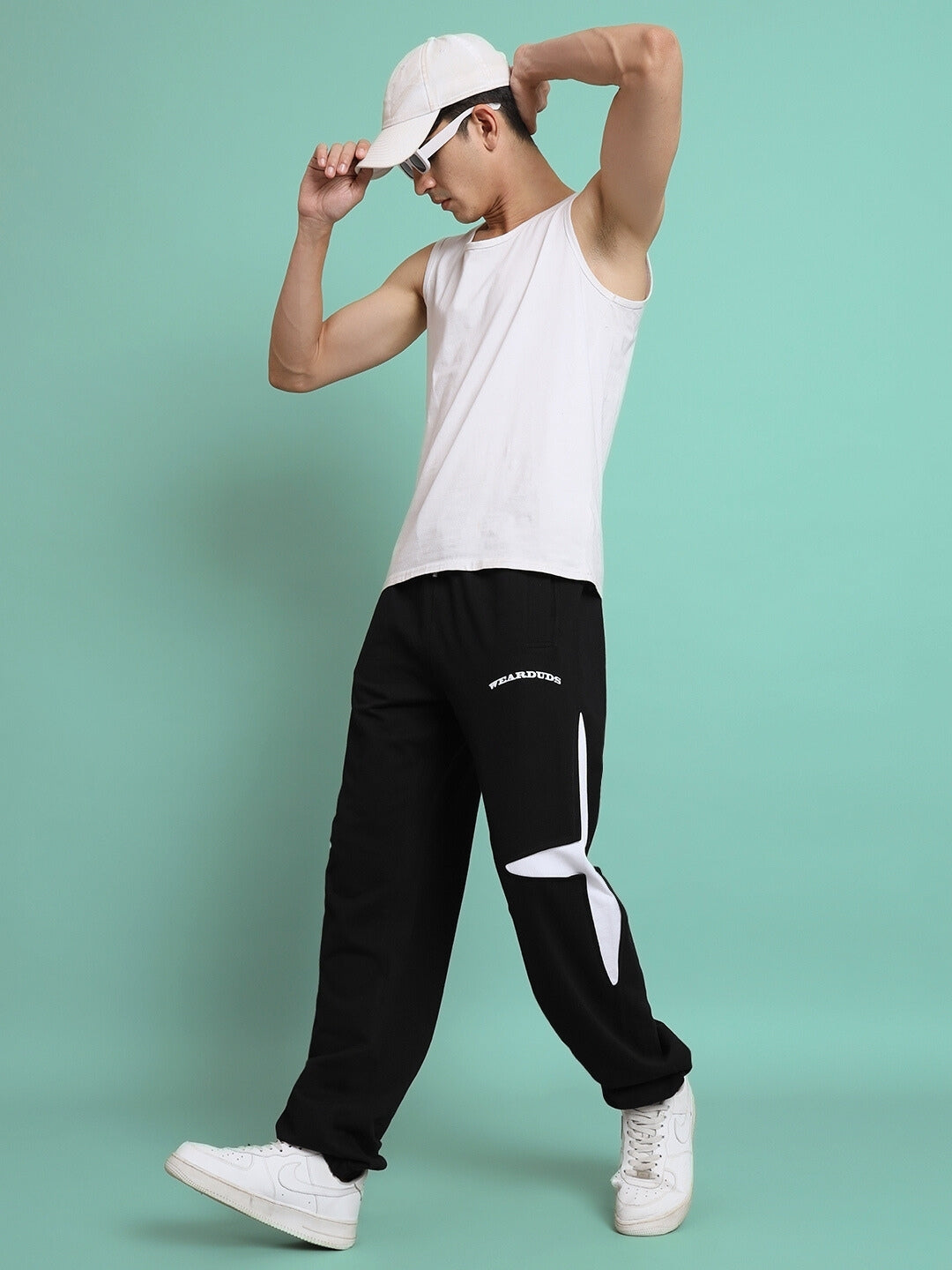 CROSSED STAR PANT JOGGER (BLACK)