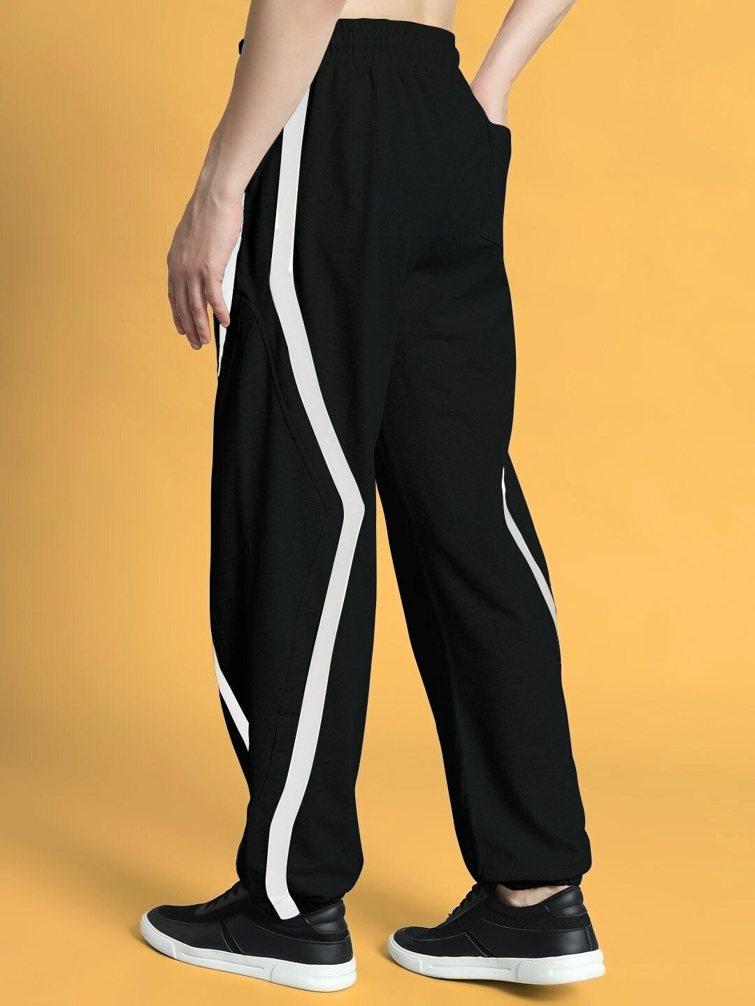 DUDS FRAME JOGGERS (BLACK)