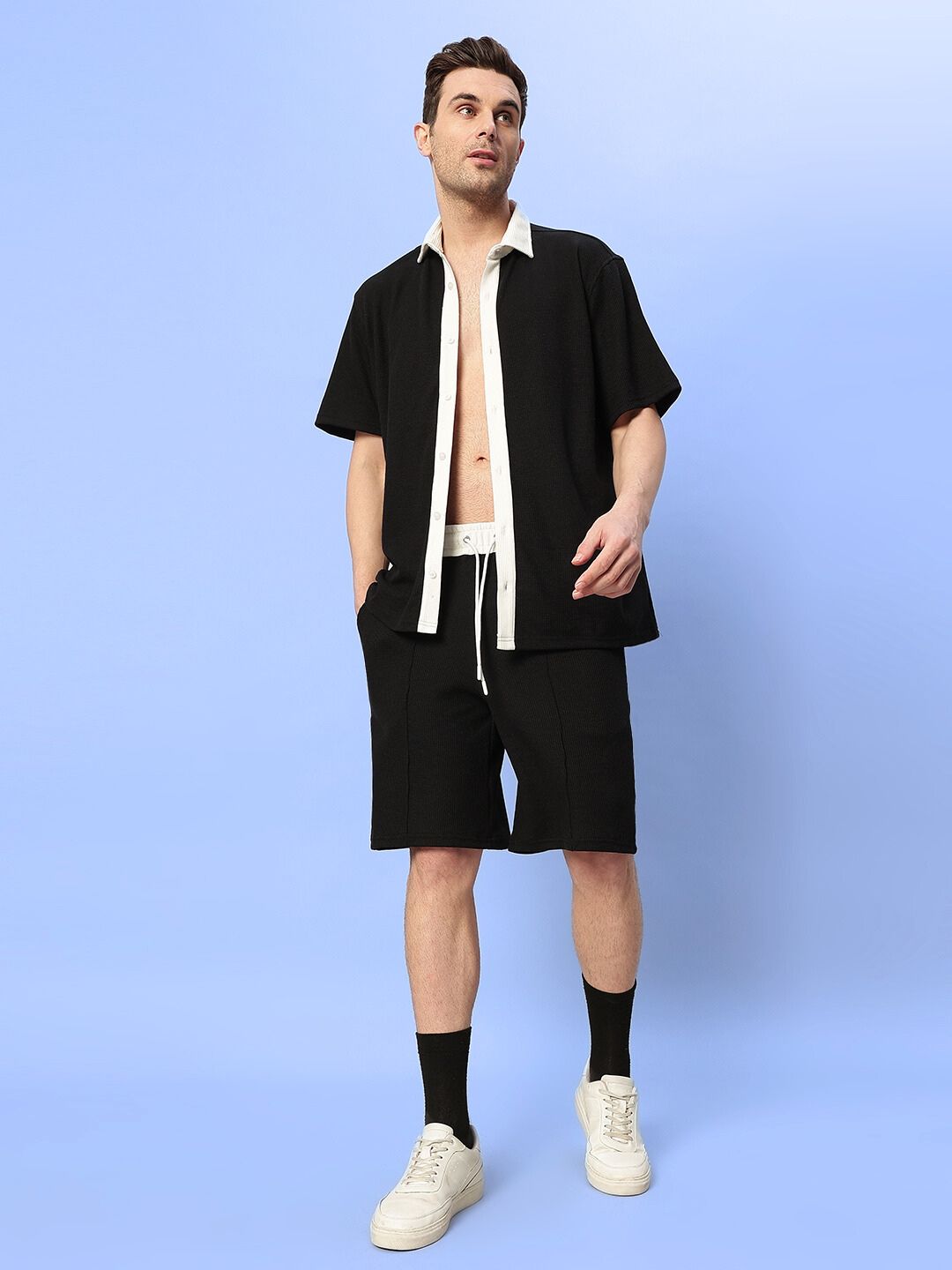 ROBSON REGULAR FIT SHORTS (BLACK)