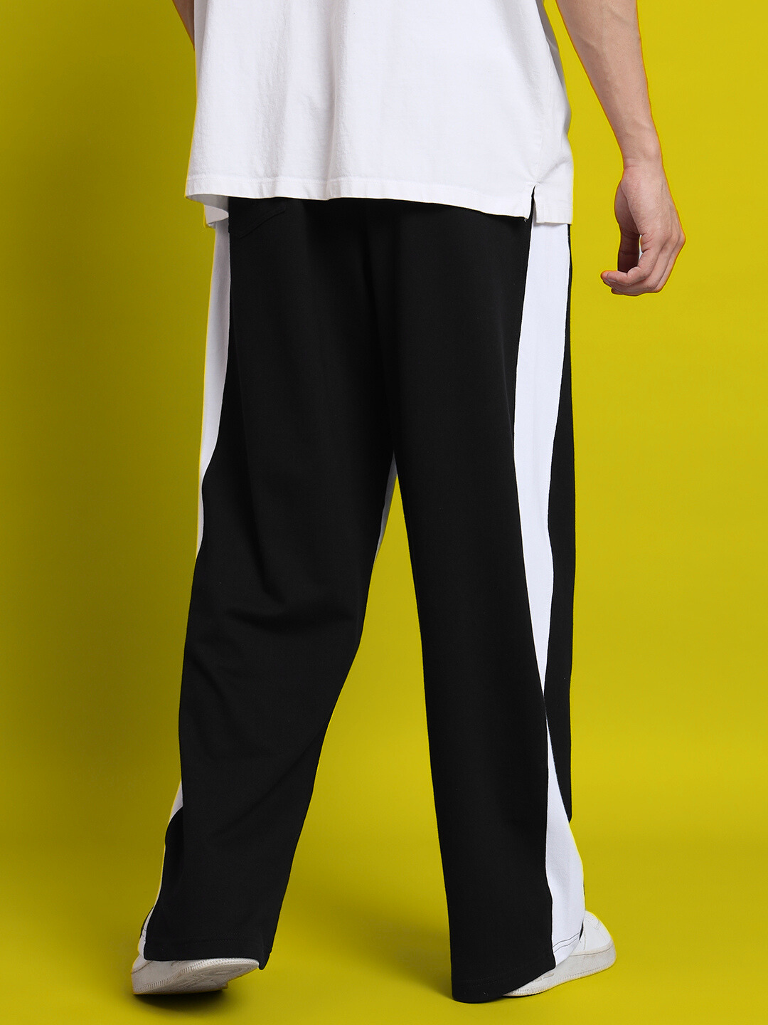 SIDE SEAM BAGGY JOGGERS (BLACK)