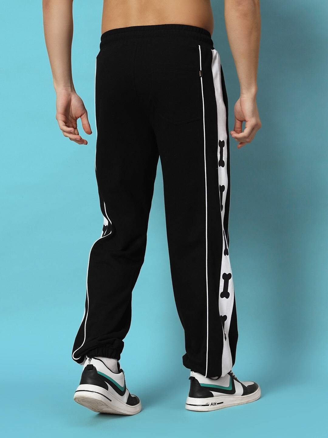 TIBIA CONTRAST PANEL JOGGERS (BLACK)