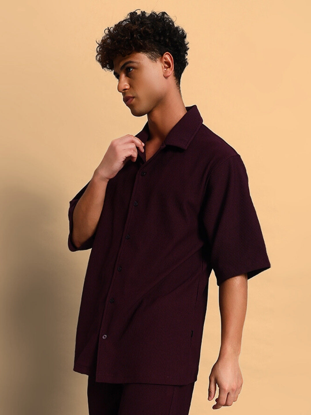 Frowzy Solid Shirt (Wine)