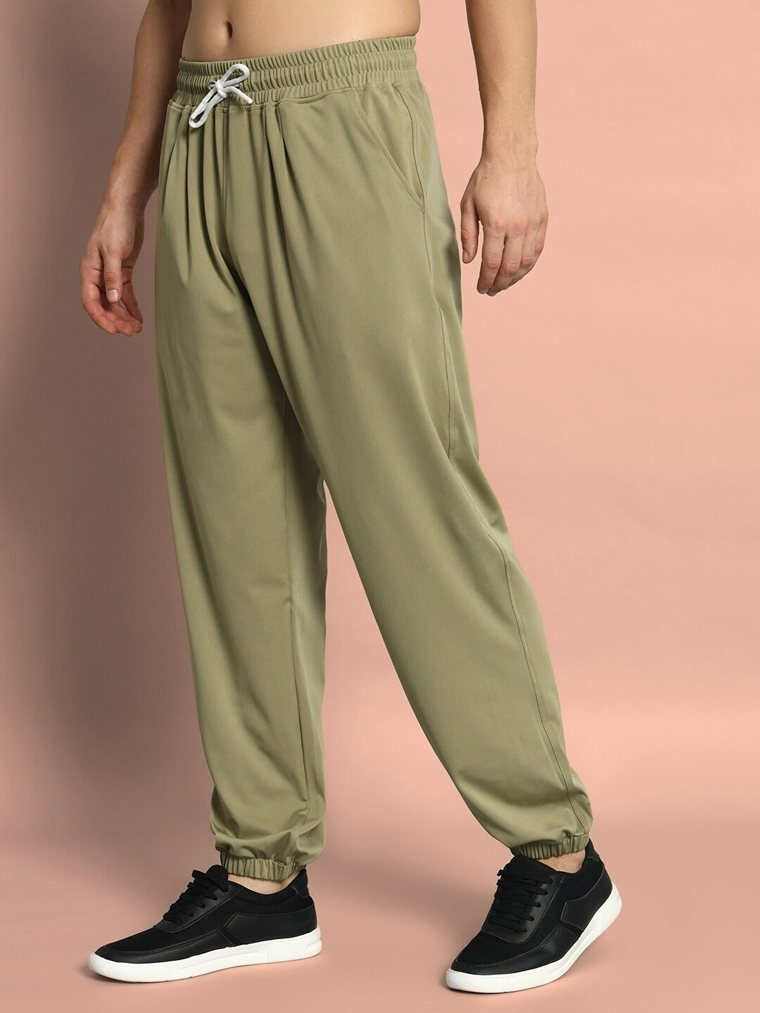 AGILE RELAXED PANT JOGGER (OLIVE GREEN)