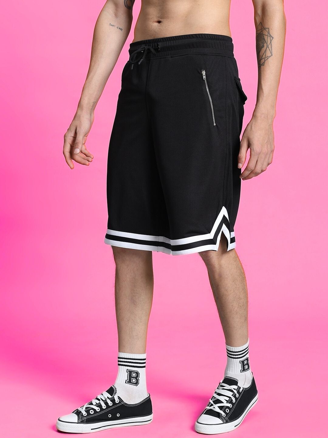 STREAK REGULAR FIT SHORTS (BLACK)