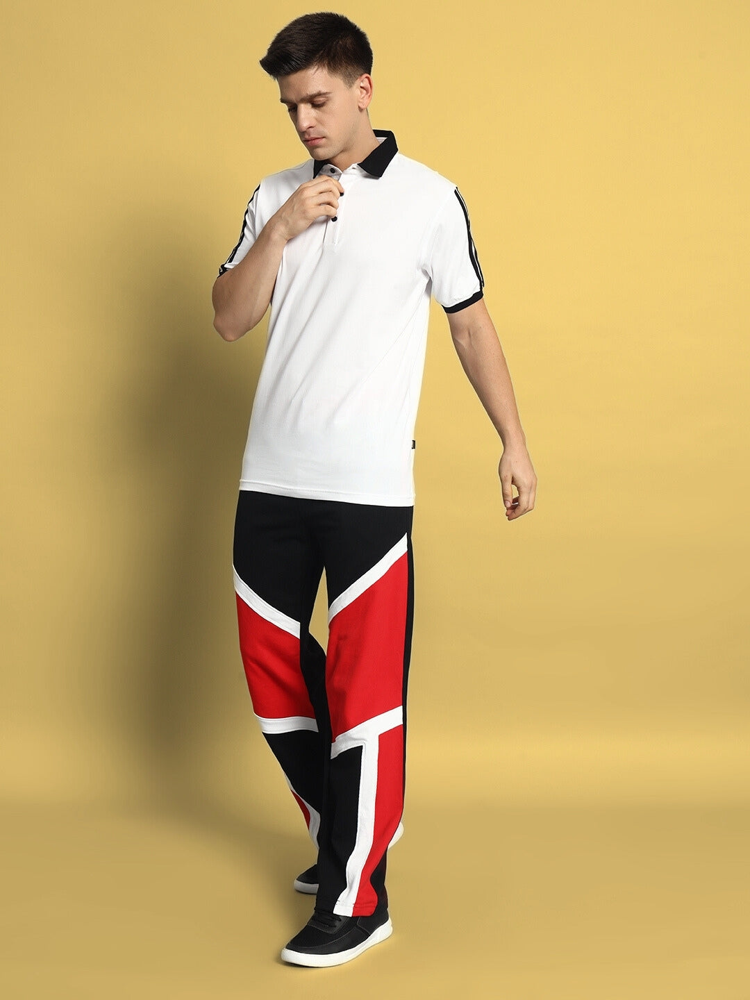 SHROUD RELAXED FIT JOGGERS (BLACK-RED)