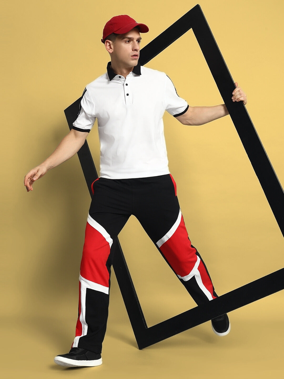 SHROUD RELAXED FIT JOGGERS (BLACK-RED)