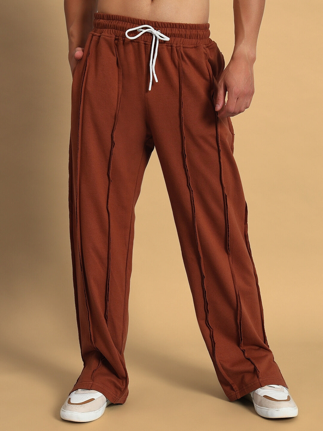 LAMINA SIDE SLIT JOGGERS (BROWN)