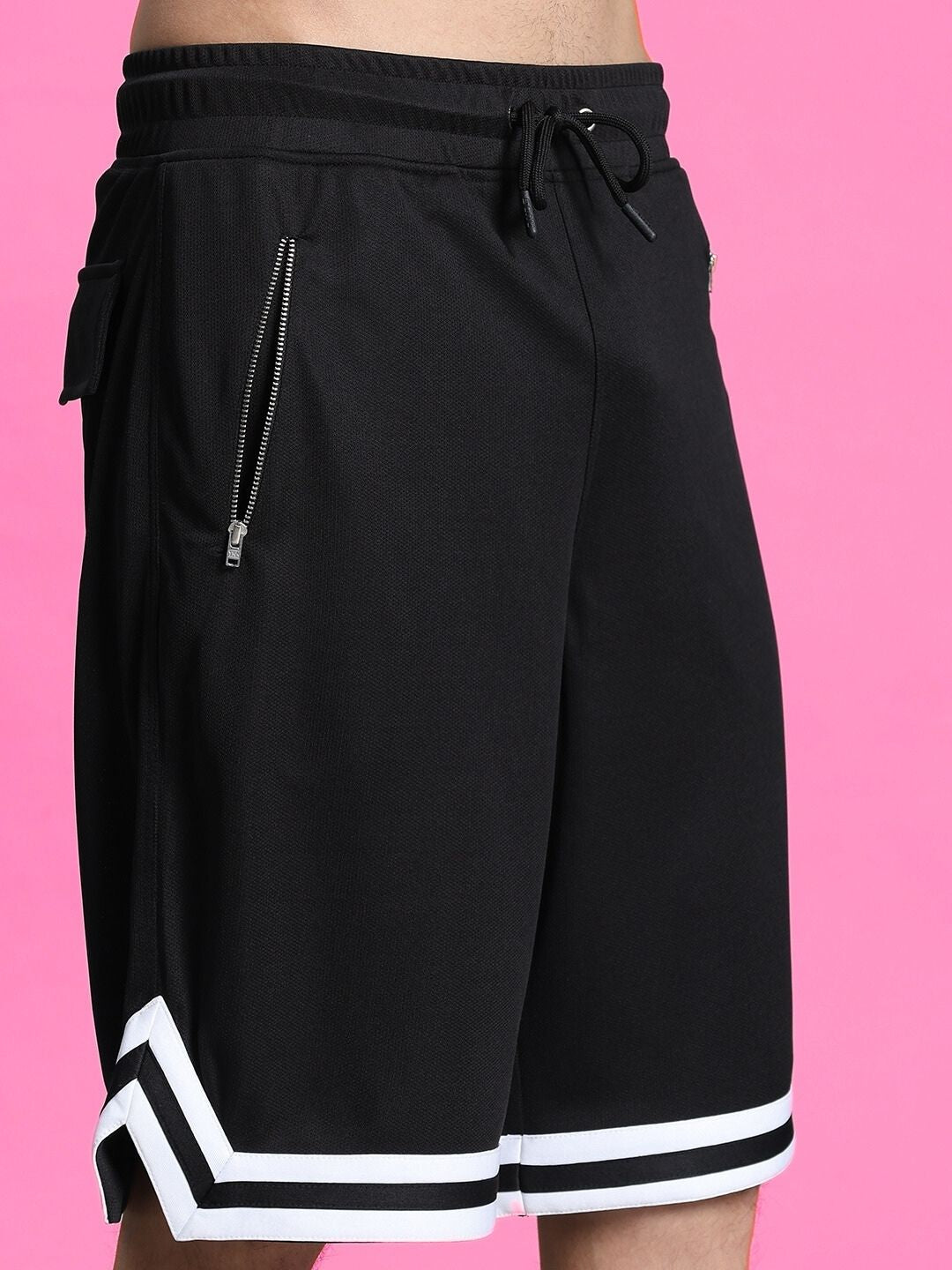 STREAK REGULAR FIT SHORTS (BLACK)