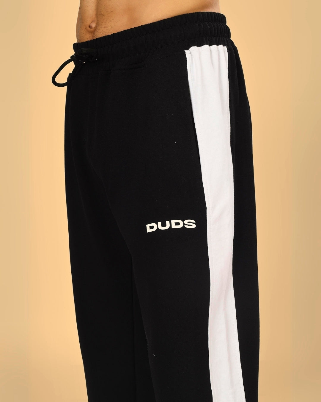 HURTLE BAGGY JOGGERS (BLACK-WHITE)