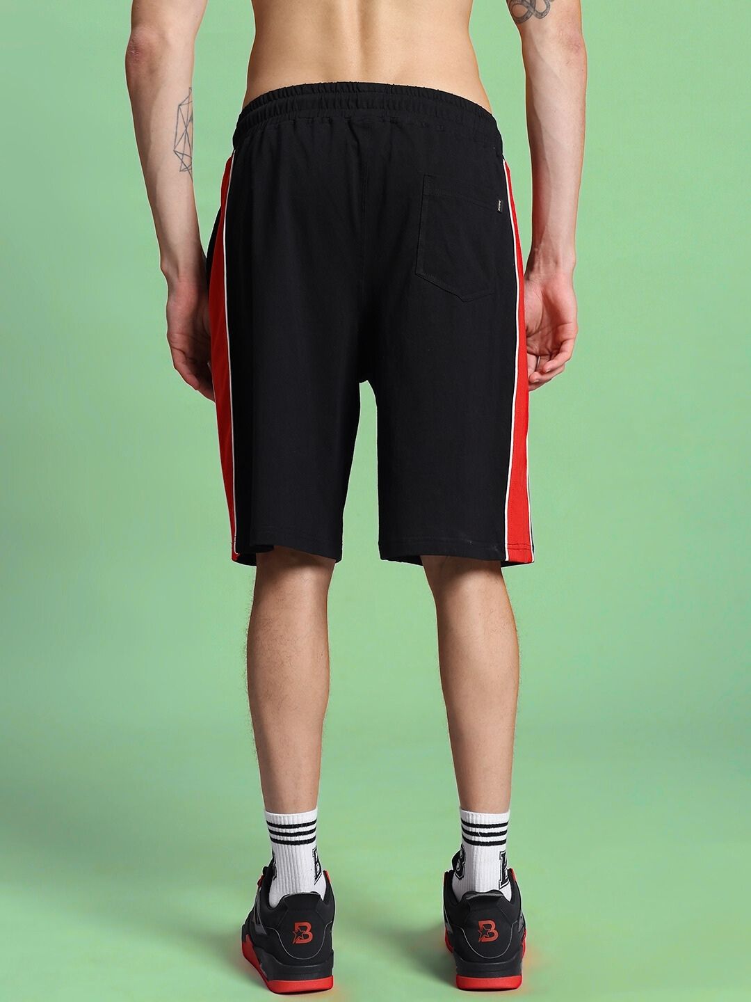 DRIFT REGULAR FIT SHORTS (BLACK)