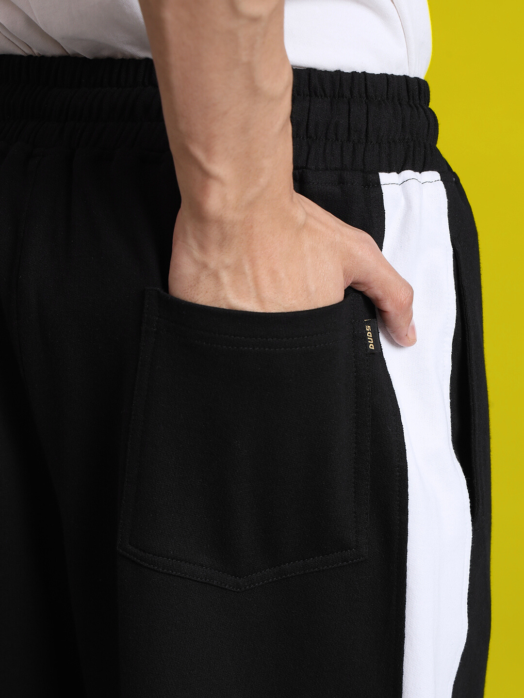 SIDE SEAM BAGGY JOGGERS (BLACK)