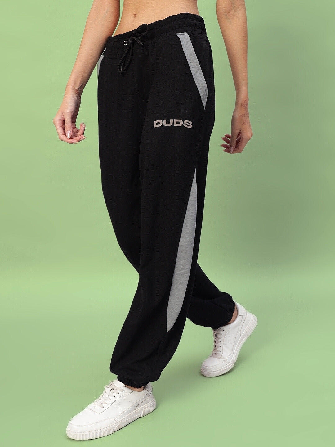 WOMEN'S TRACKPOINT BAGGY JOGGERS (BLACK-GREY)