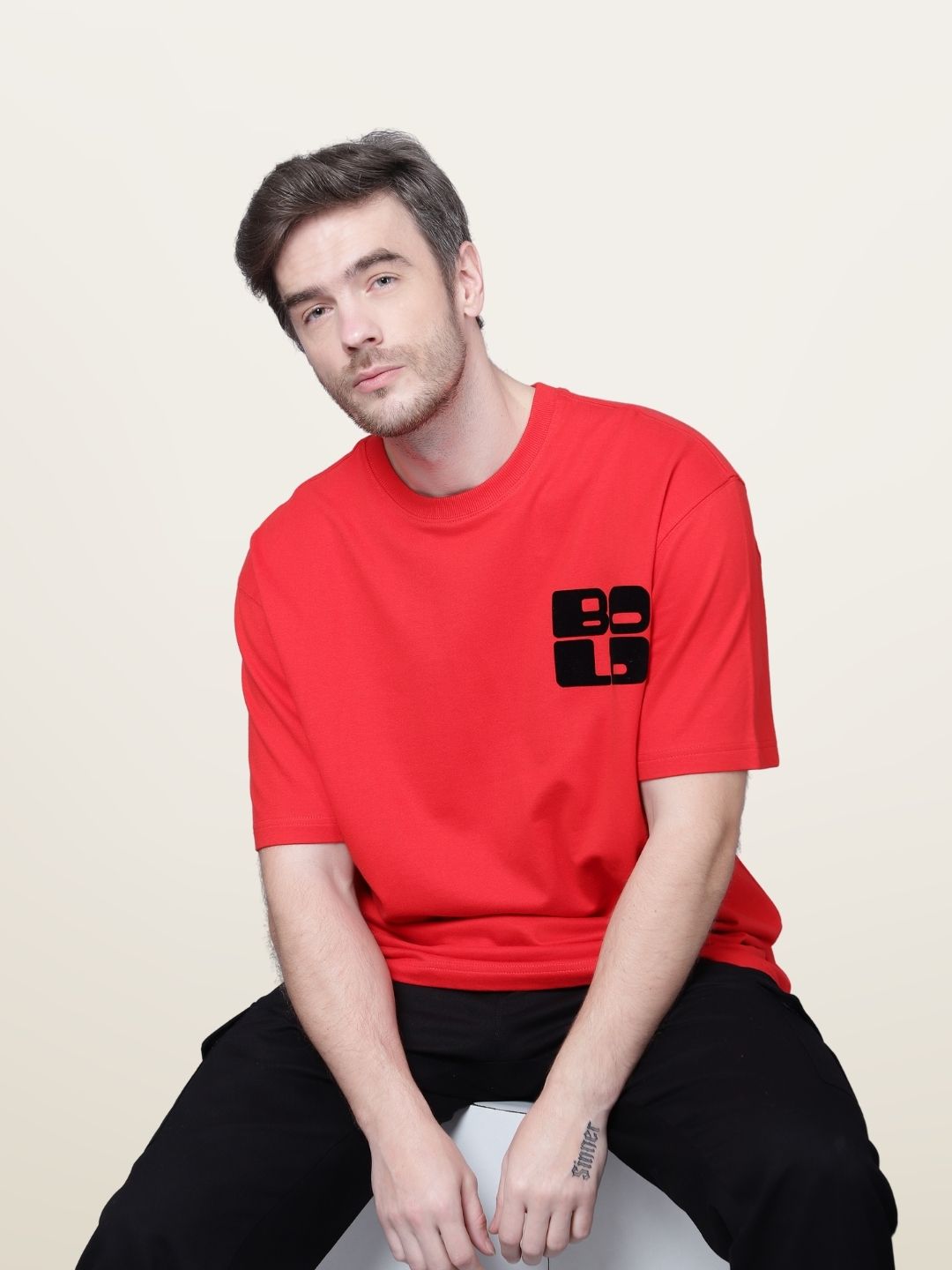 Bold Over-Sized T-Shirt (Red) - Wearduds