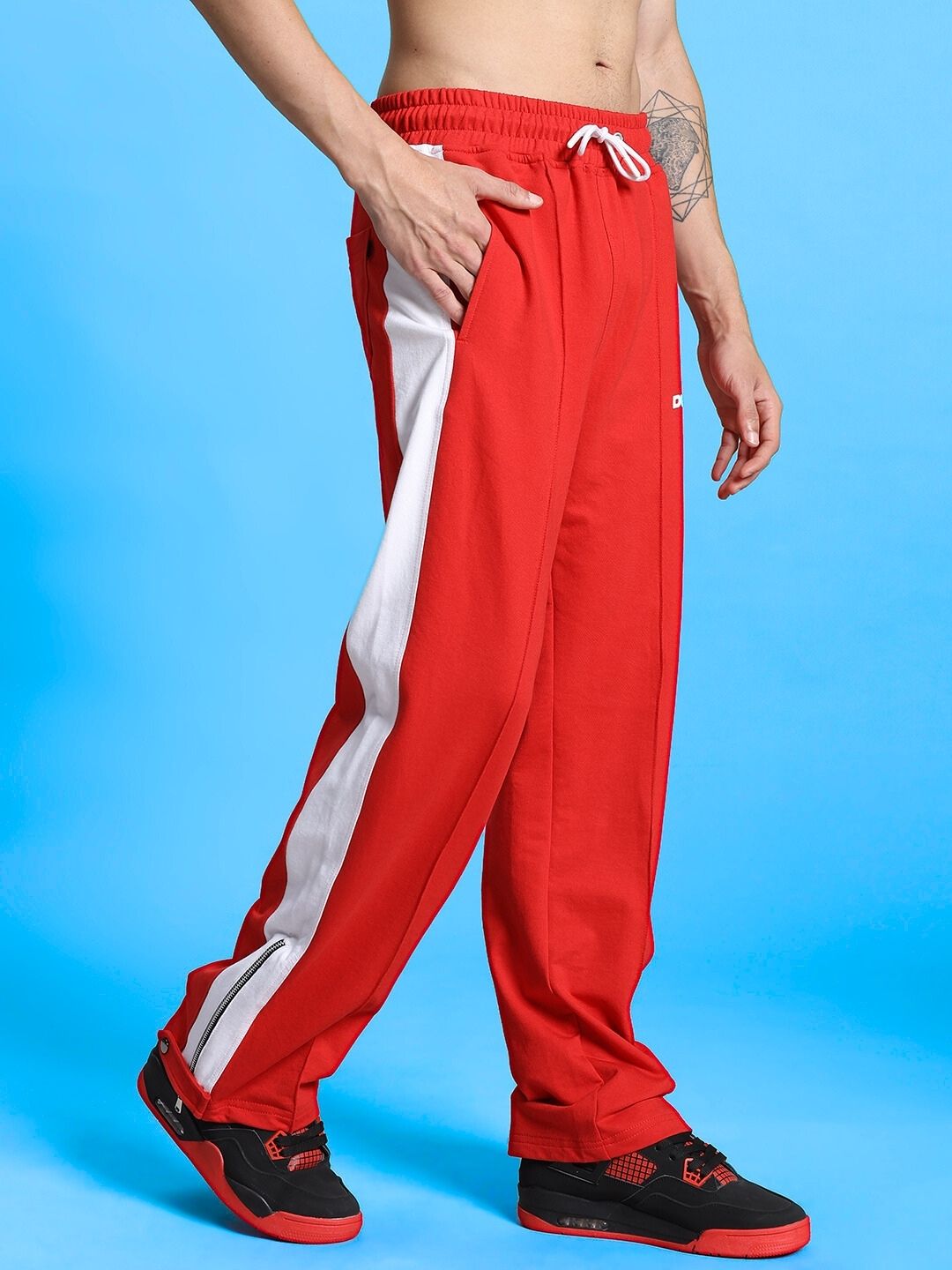 WONDER SLIT ZIPPER JOGGERS (RED-WHITE)