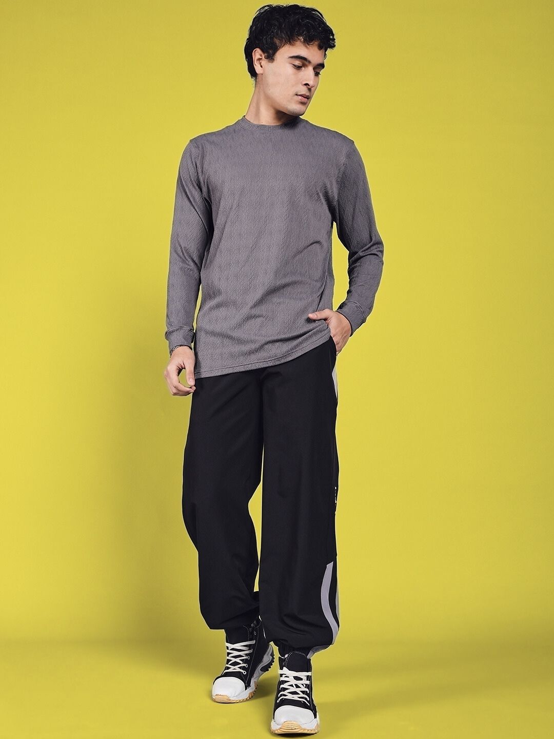 DANNY RELAXED FIT CARGO PANTS (BLACK)